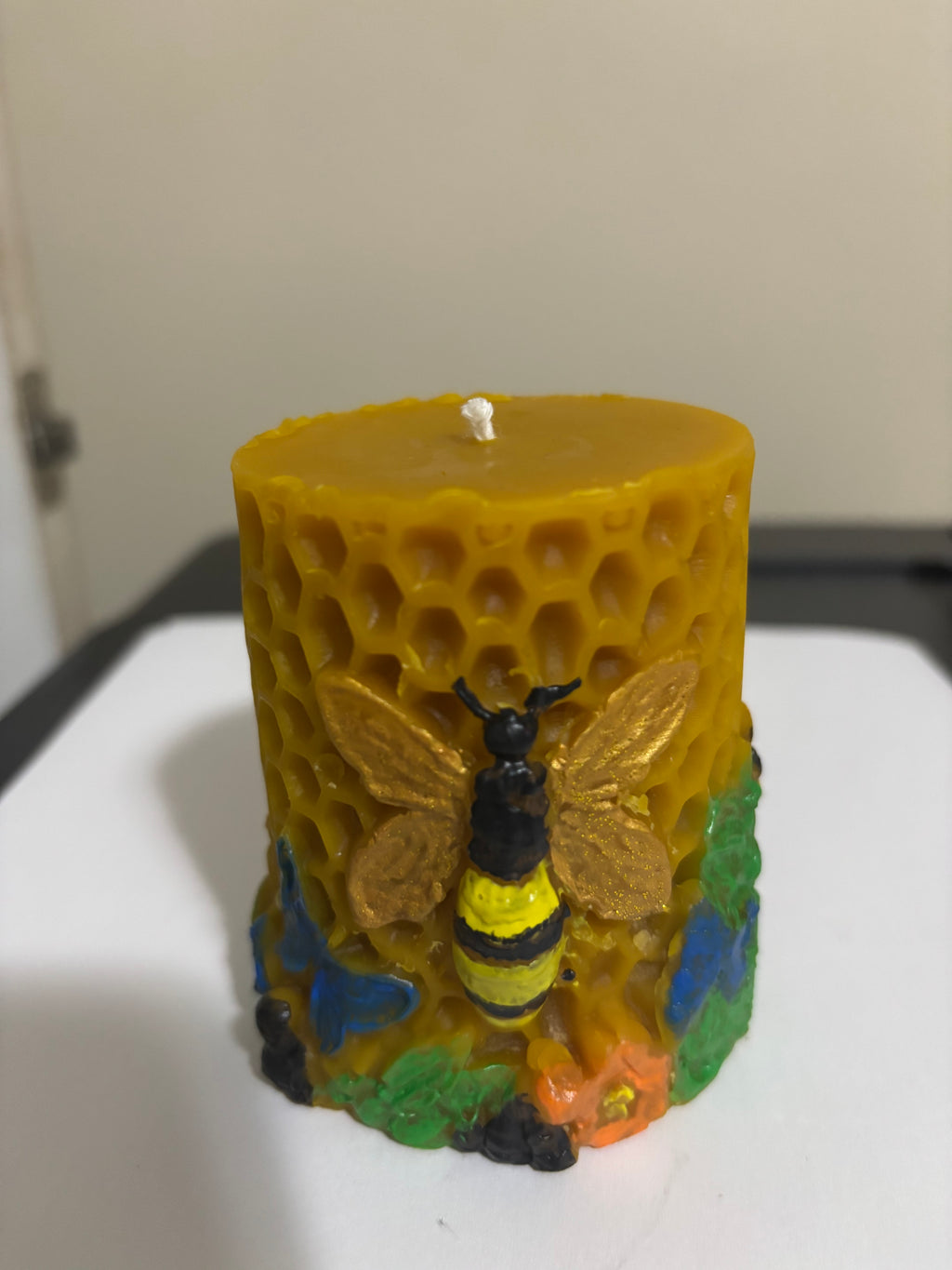 Aloha Honey & Cream Beeswax Beehive Candle