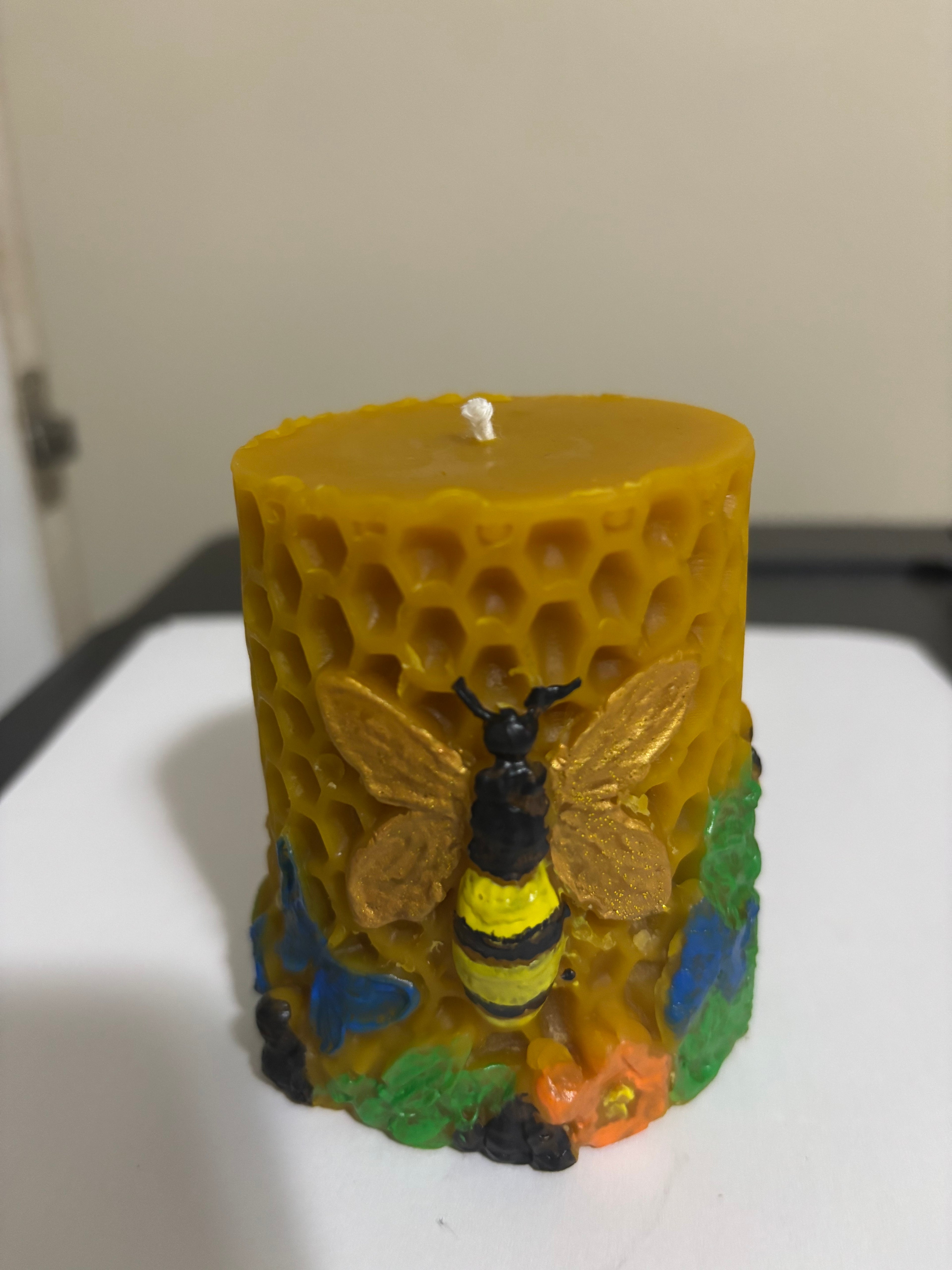 Aloha Honey & Cream Beeswax Beehive Candle