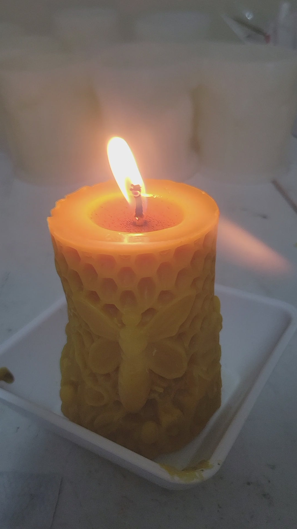 Aloha Honey & Cream Beeswax Beehive Candle